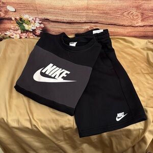 Nike Boys 2-Piece Set Sweatshirt + Shorts Black Gray Size L (Shorts NWT)
